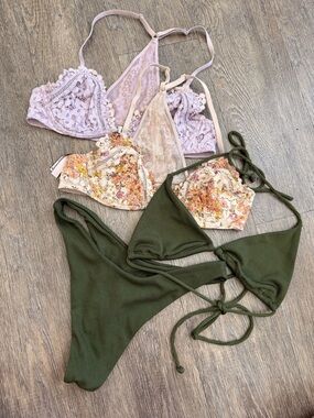 Victoria's Secret Lavender Lace and Cream Floral Bralette Set